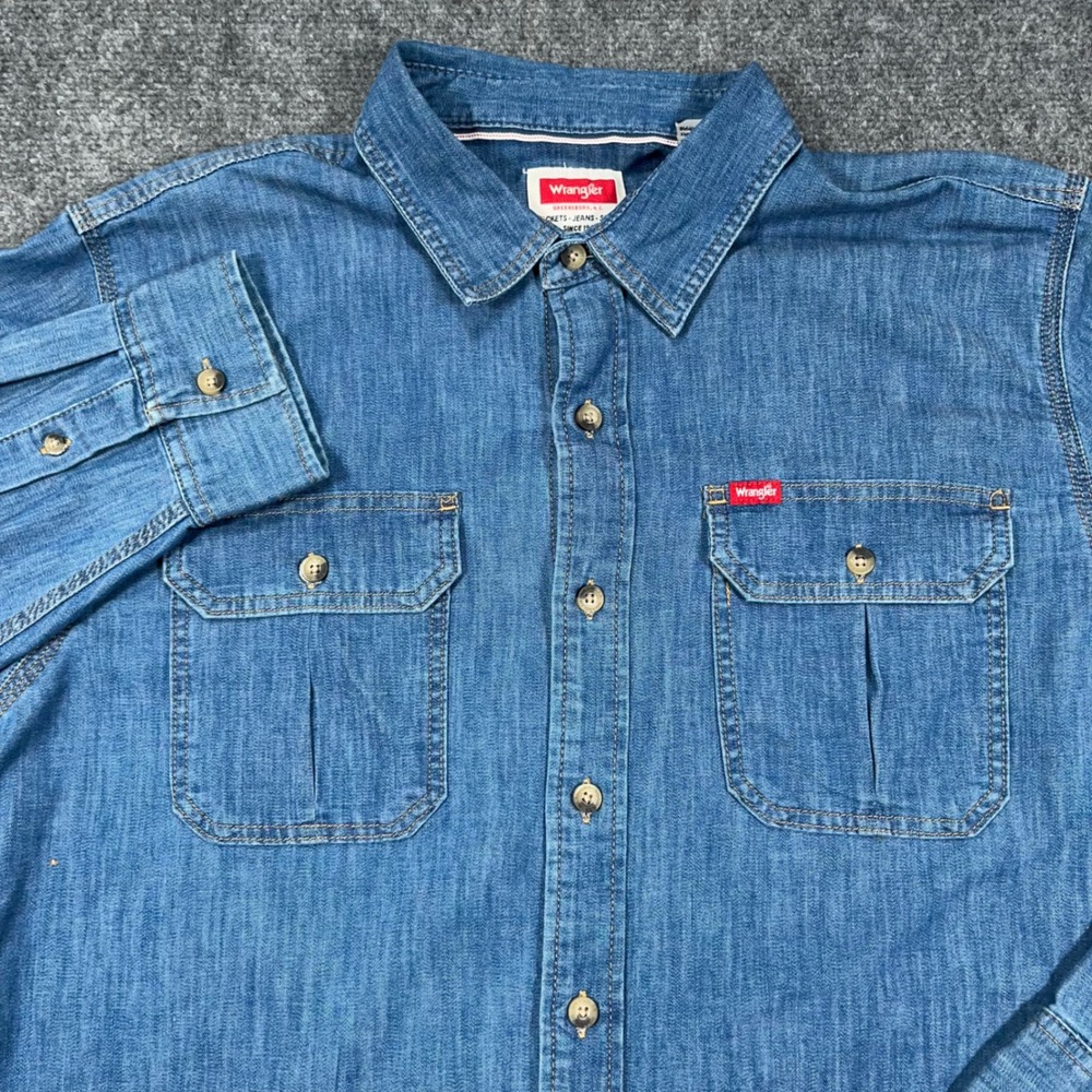 Wrangler Denim Jean Button Down Shirt Mens L Long Sleeve Workwear Blue Western